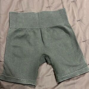 JoyLab Green Bike Shorts High-Waisted Fitted Design